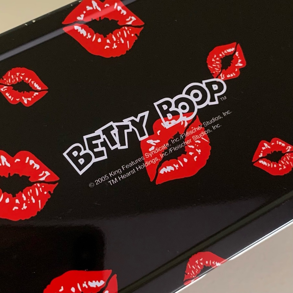 Y2k Betty Boop 2005 tin case - Picture 8 of 12